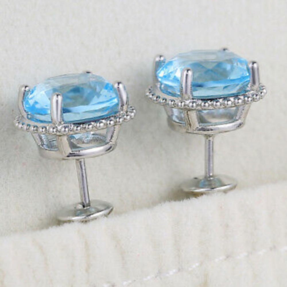 NEW Sterling silver Diamond Stud Earrings - Picture 2 of 5